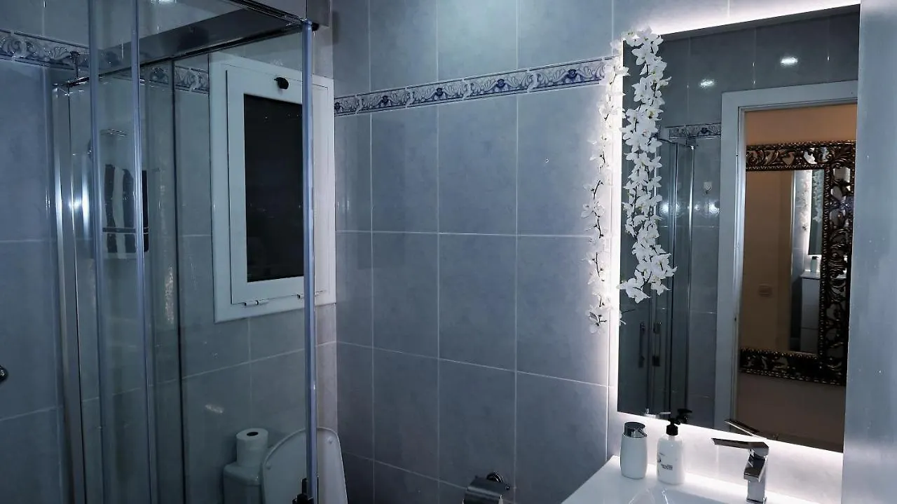 Entire Apartment , 2 Bedrooms Newly Remodeled Center Sitges Barcelona