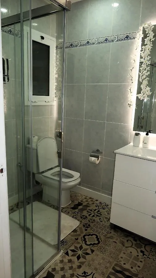 Entire Apartment , 2 Bedrooms Newly Remodeled Center Sitges Barcelona 0*,  スペイン